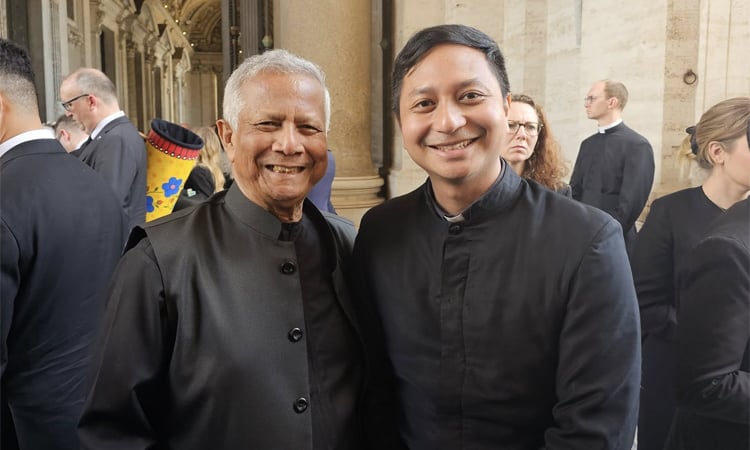 Garo priest meets CA in Vatican City