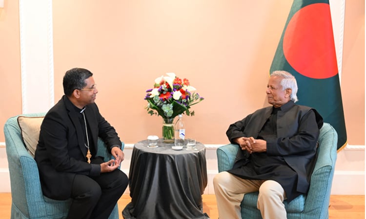 Cardinal Prefect Koovakad meets CA