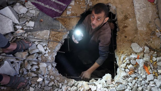 Hamas says open to 5-year Gaza truce, one-time hostages release