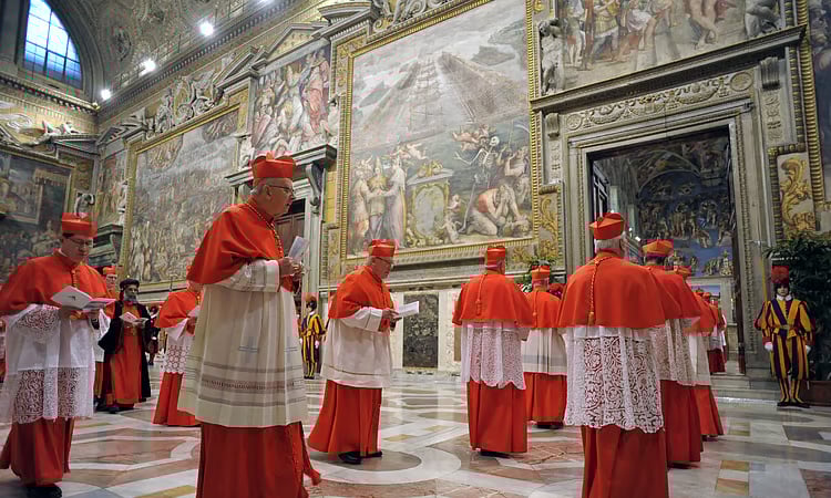 Papal conclave: a painstaking voting process