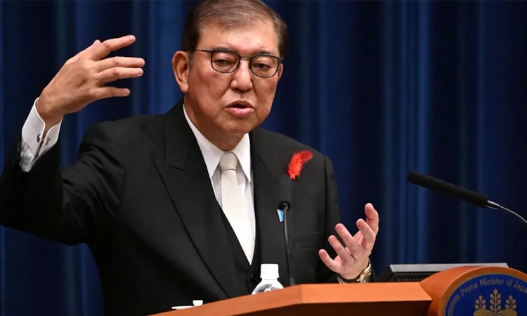 Japan PM goes to Vietnam, the Philippines to talk tariffs