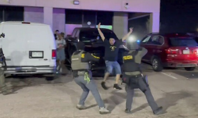 US arrests more than 100 migrants in nightclub raid