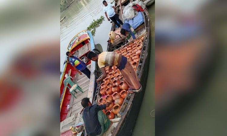 One held with one lakh shrimp fry in Pirojpur