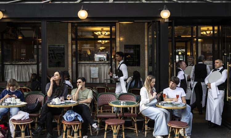 French economy returns to thin growth in first quarter