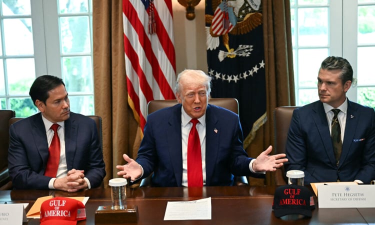 Everything is fine: Trump's cabinet shrugs off shrinking economy