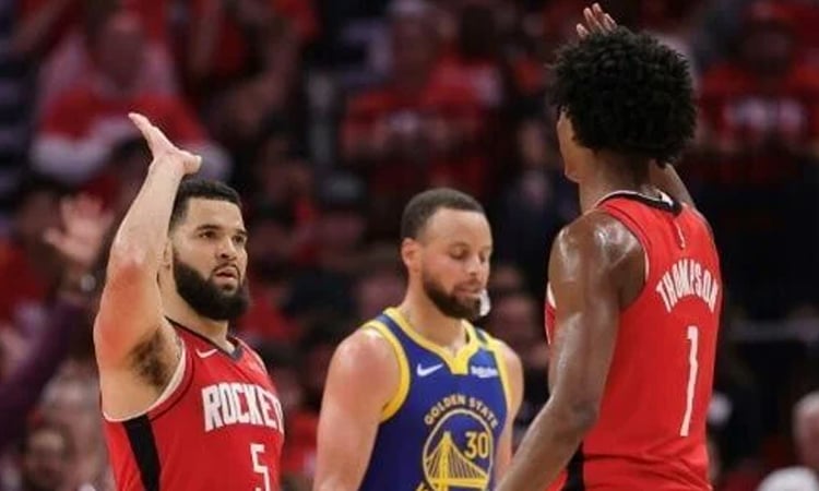 Lakers dumped out of playoffs by Wolves, Rockets rout Warriors
