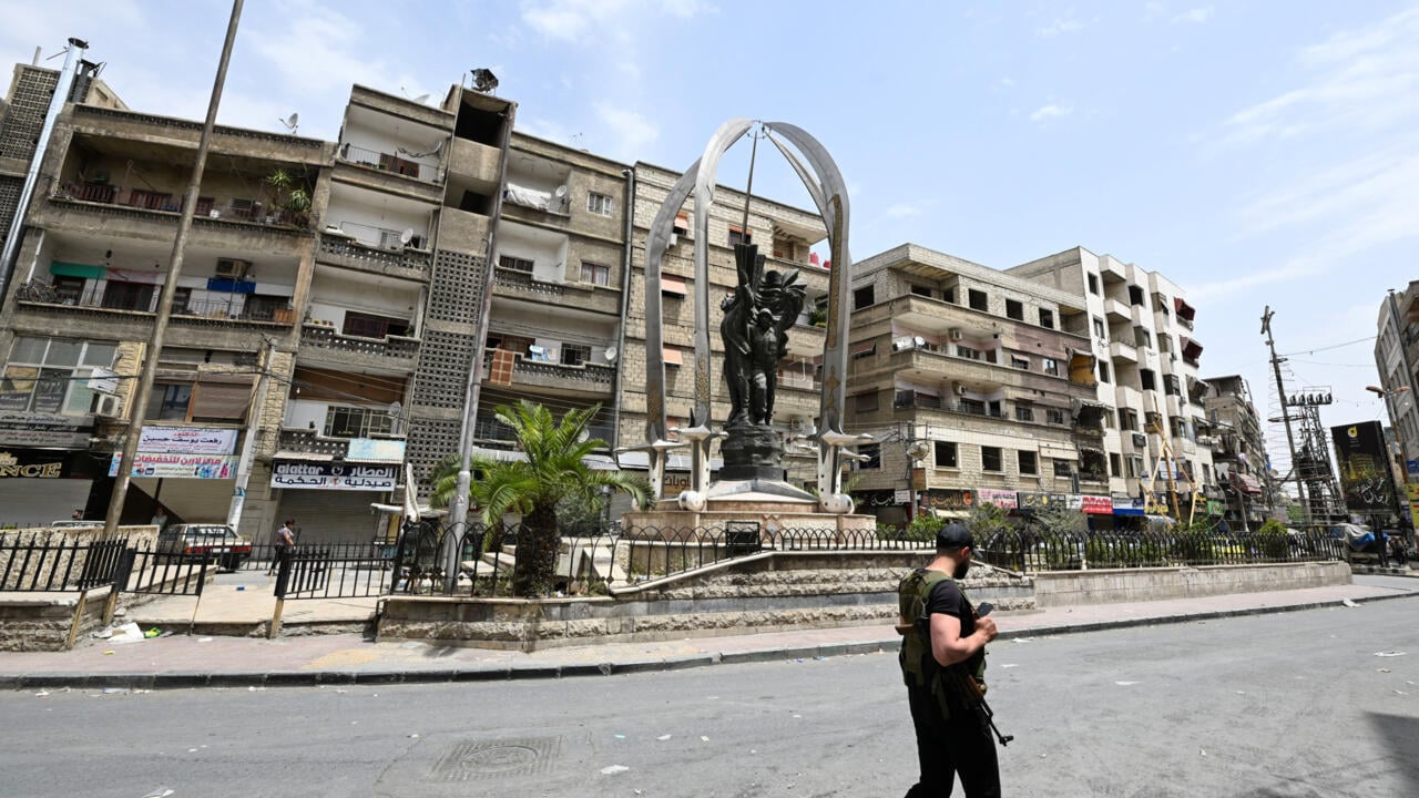Syria's Druze take up arms to defend their town against Islamists
