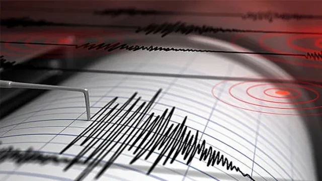 Tsunami warning for far-south Chile after 7.5-magnitude quake