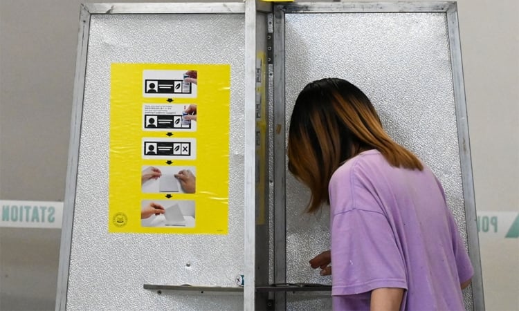 Singapore votes with new PM seeking strong mandate amid tariff turmoil