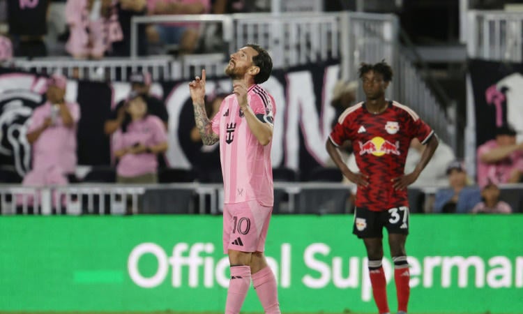 Messi and Miami bounce back with 4-1 crushing of Red Bulls