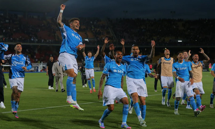 Napoli move step closer to Serie A crown after win at fiery Lecce