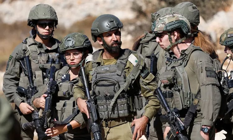 Israel calls up tens of thousands of reservists for Gaza offensive