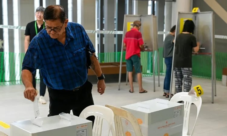 Singapore ruling party wins election in landslide