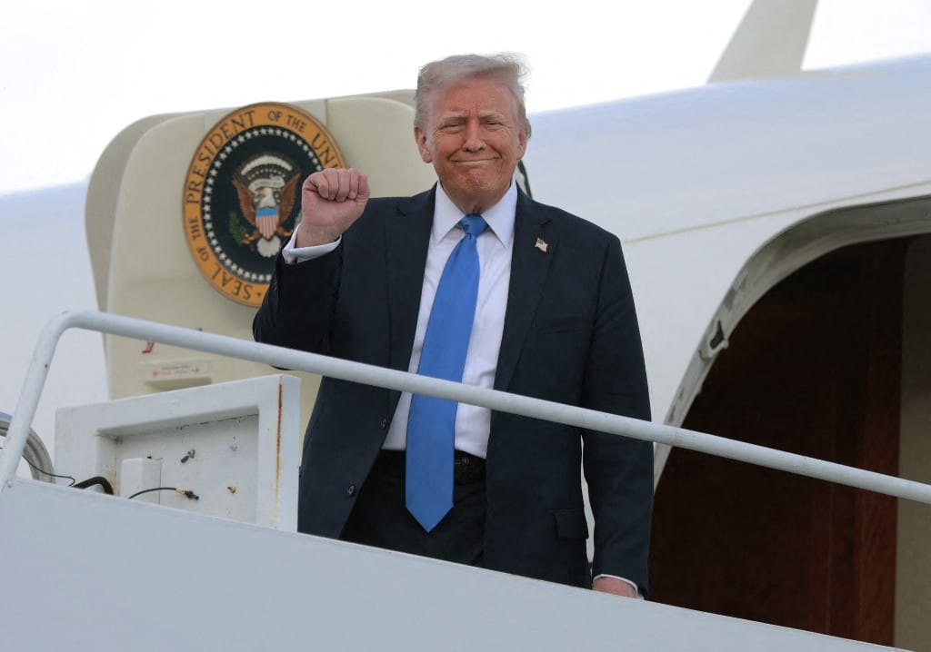 Trump says 'I don't know' if must uphold US Constitution as president