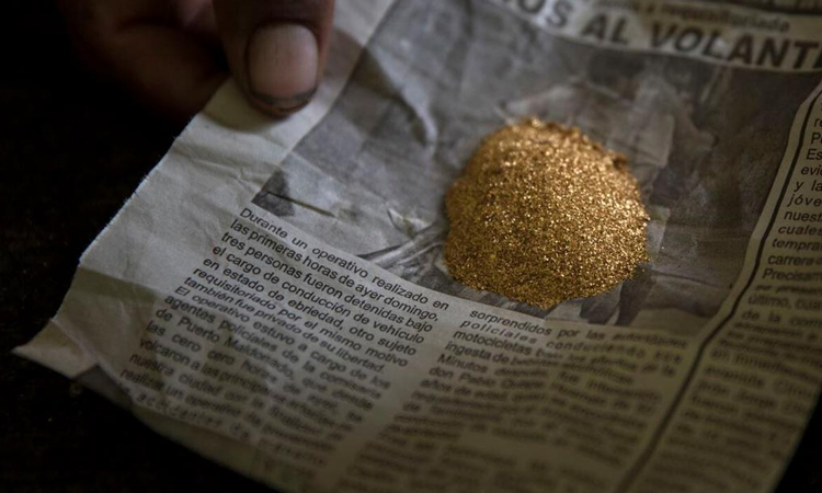 Peru suspends gold mining in north after massacre