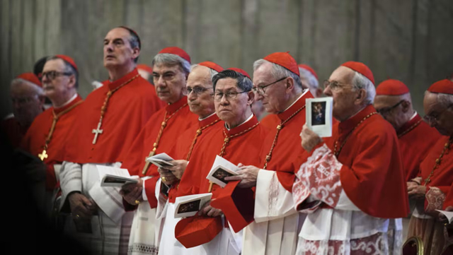 Cardinals to move into Vatican on eve of conclave