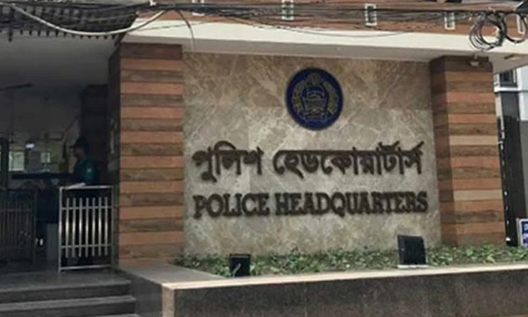 4 police officers punished, probe committee formed over ex-president Hamid’s departure from country