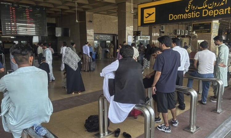 India suspends flights at 24 airports