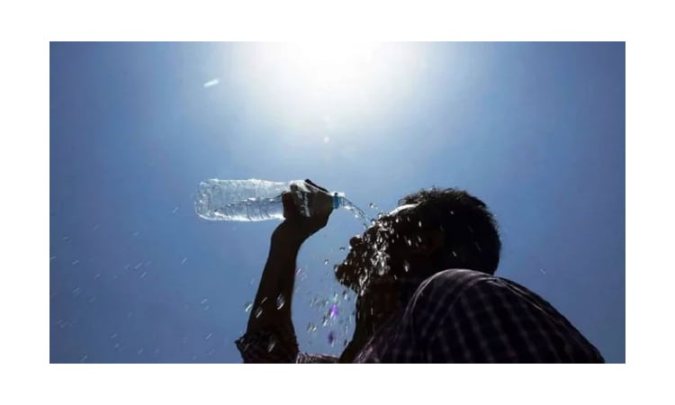 Mild to moderate heat wave sweeps over parts of country