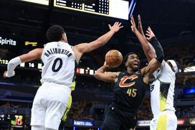 Mitchell magic as Cavs down Pacers