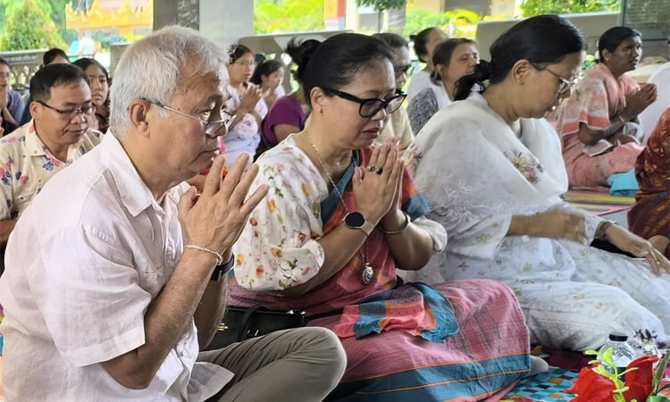 Supradip urges Buddhists to be united for peace