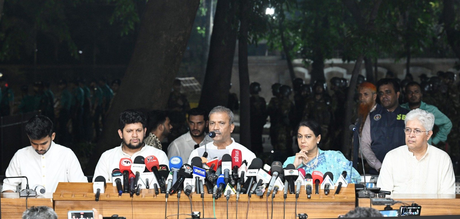 Notification banning AL activities on next working day: Law Adviser