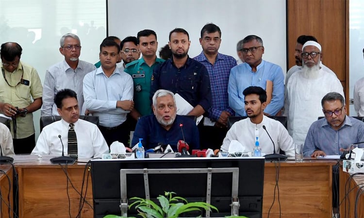 Efforts underway for safe Eid journey: Adviser