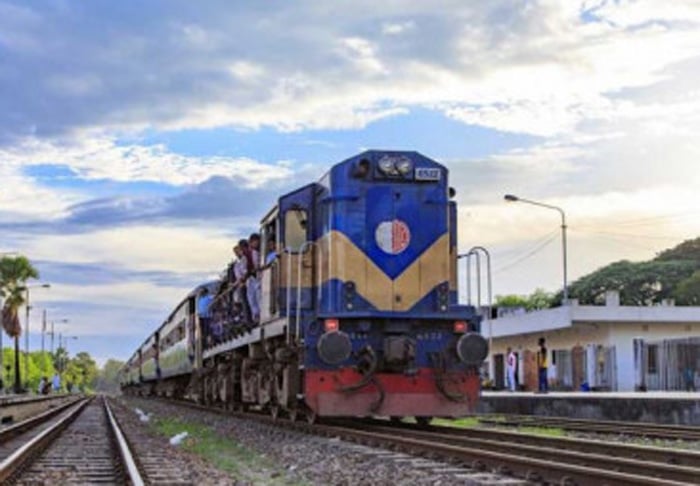 Advance train tickets from May 21