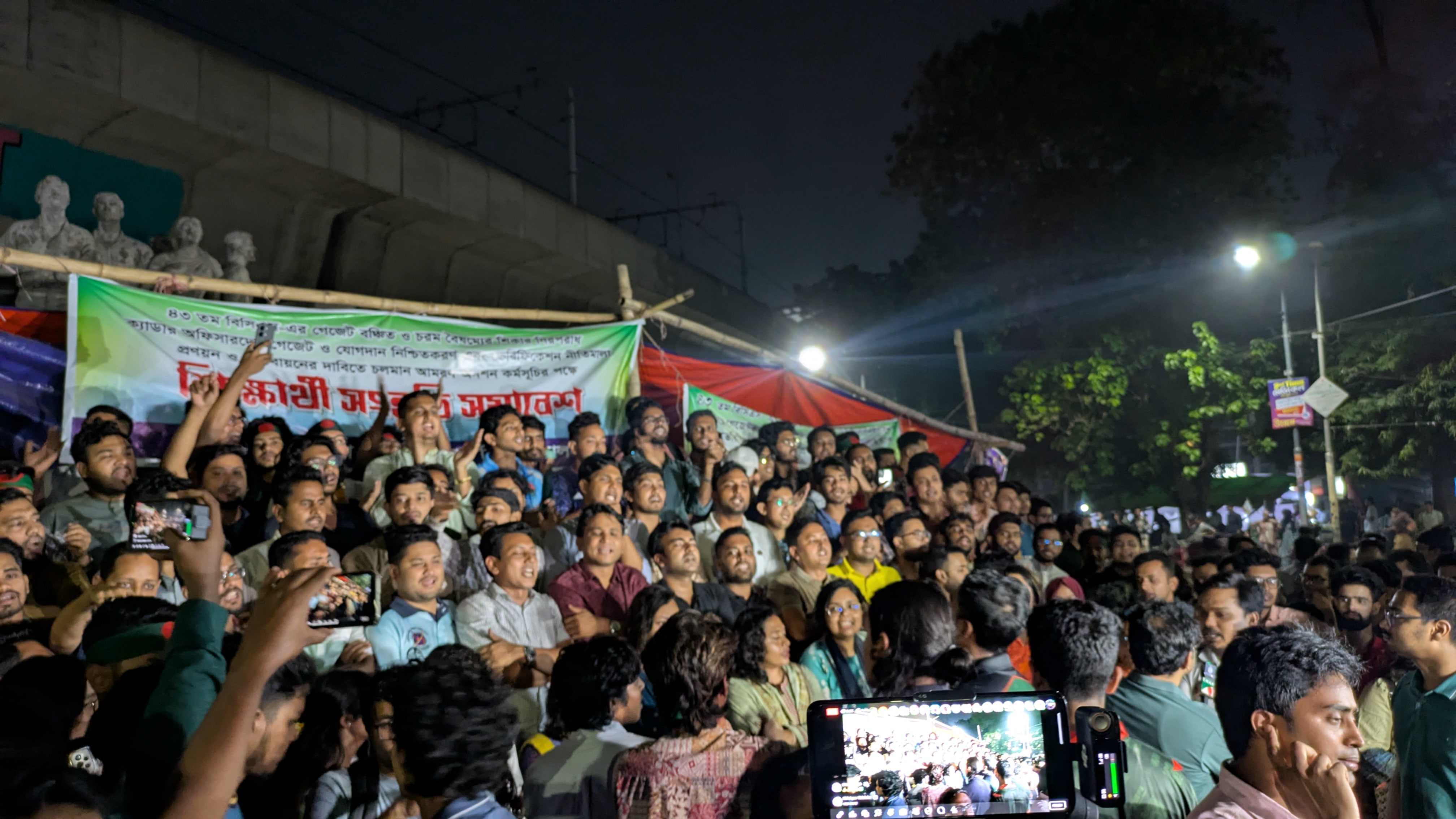 Students express solidarity by singing national anthem at DU