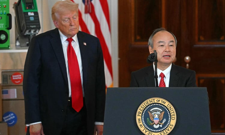 Japan's SoftBank posts $7.8 bn annual net profit