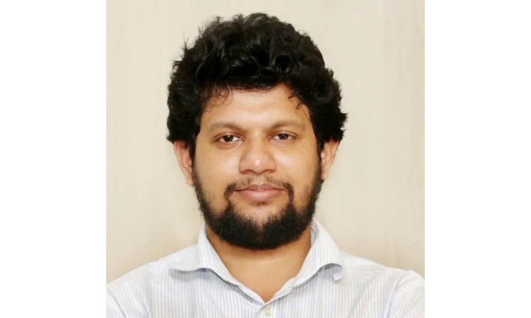 Mahfuj Alam invites Hossain to his residence 