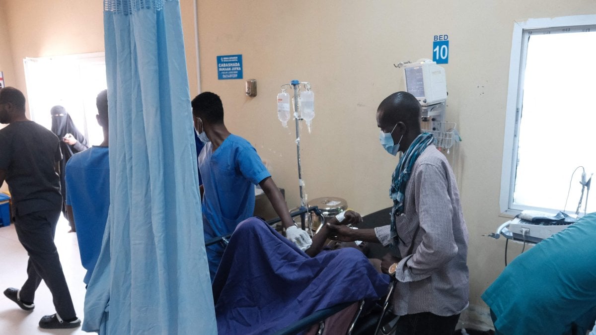 Suicide bomb kills several at Somali army camp: ministry