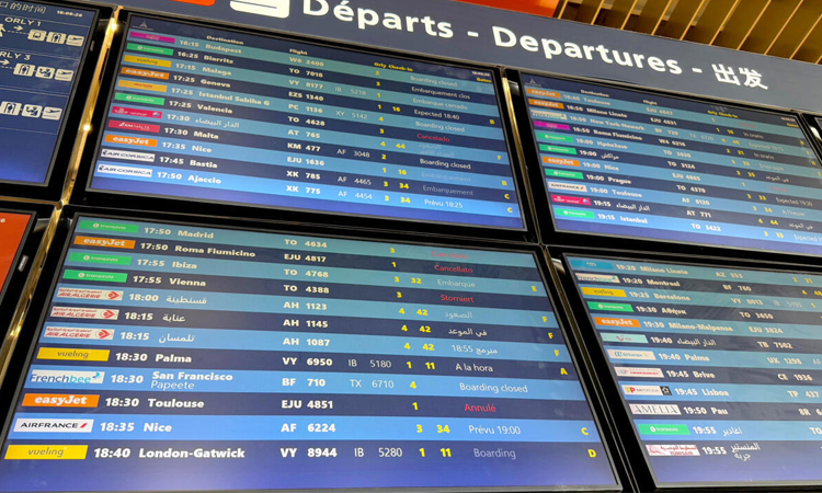 Paris airport chaos to enter second day after air traffic breakdown