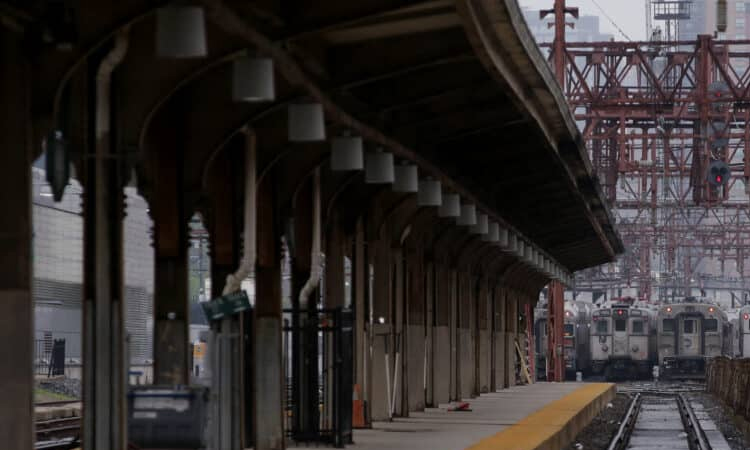 Train strike ends after snarling New York travel