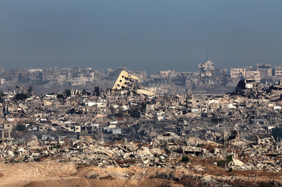 Gazans wait for aid as Israel faces mounting pressure