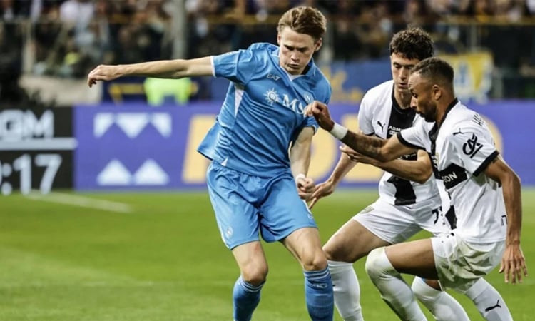Napoli on brink of title glory in Serie A finale