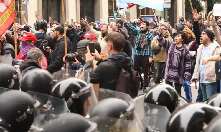 AFP collaborator freed after being detained at Argentina protest