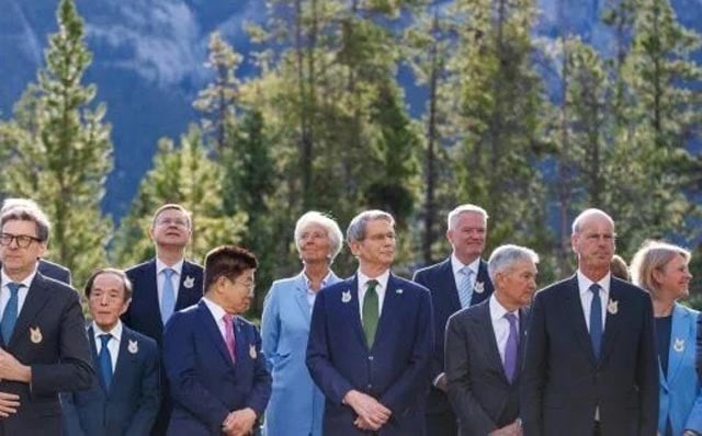 G7 finance chiefs seek unity as Canada talks near end