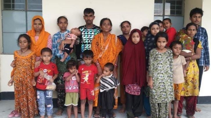 BGB detains 21 in Panchagarh for illegally infiltrate from India