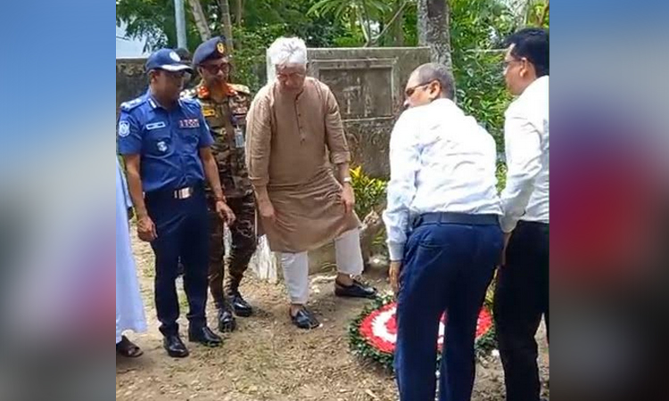 Industries Adviser pays homage to July martyr Sakib in Khulna