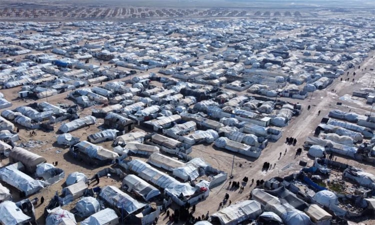 Syrian govt visits notorious camp for first time since Kurds deal