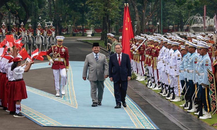 Indonesia, China agree to bolster ties ahead of ASEAN summit