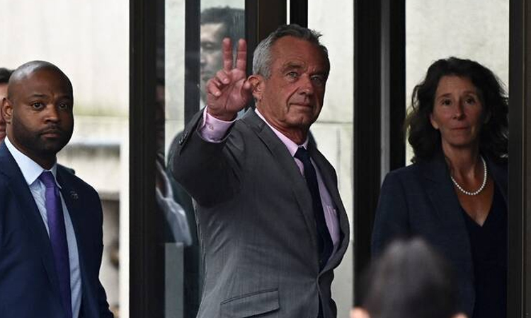 Argentina ratifies WHO withdrawal during US health chief's visit