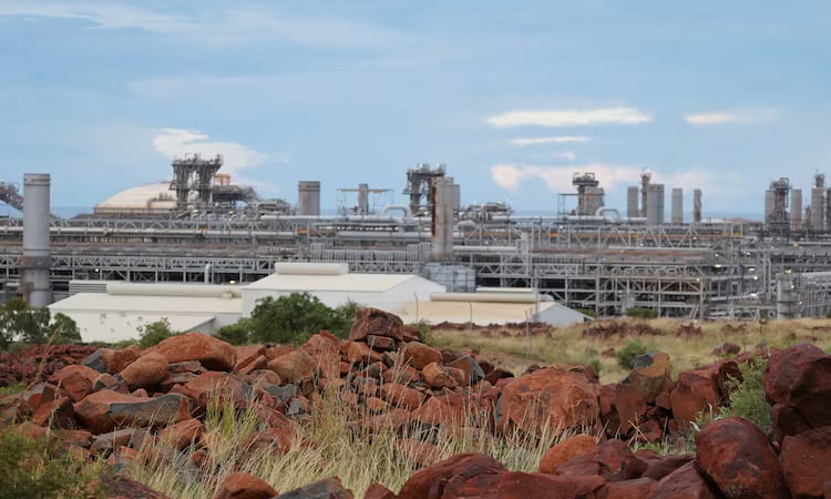 Australia approves 40-year extension for contentious gas plant