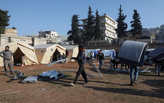 Displaced Syrians leave camps to pitch tents near destroyed homes