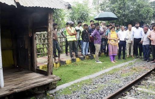 KCC evicts illegal establishments in Khulna