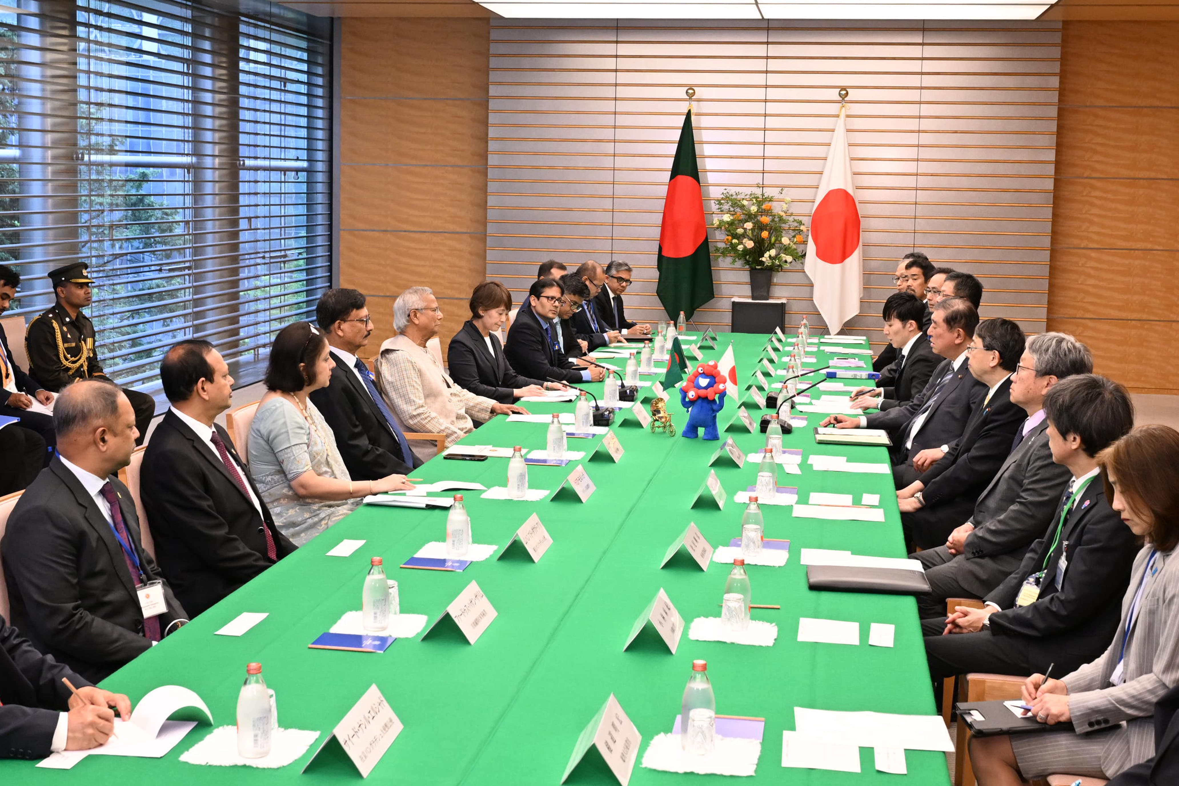 Japan’s PM reiterates full support to CA’s reform initiatives