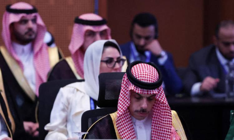 Arab ministers condemn Israel 'ban' on planned West Bank visit