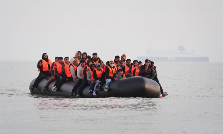 Nearly 200 migrants in small boats rescued in Channel
