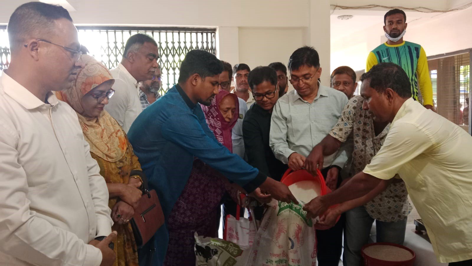 VGF rice distributed among 4,621 poor families in Nilphamari 